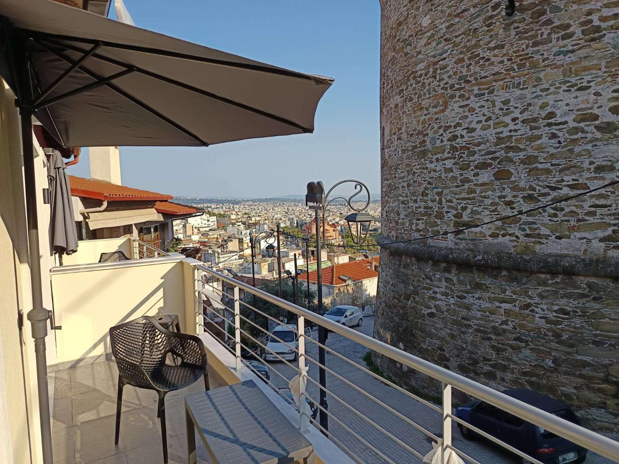 Beyond The Castle Appartement Thessaloniki Buitenkant foto