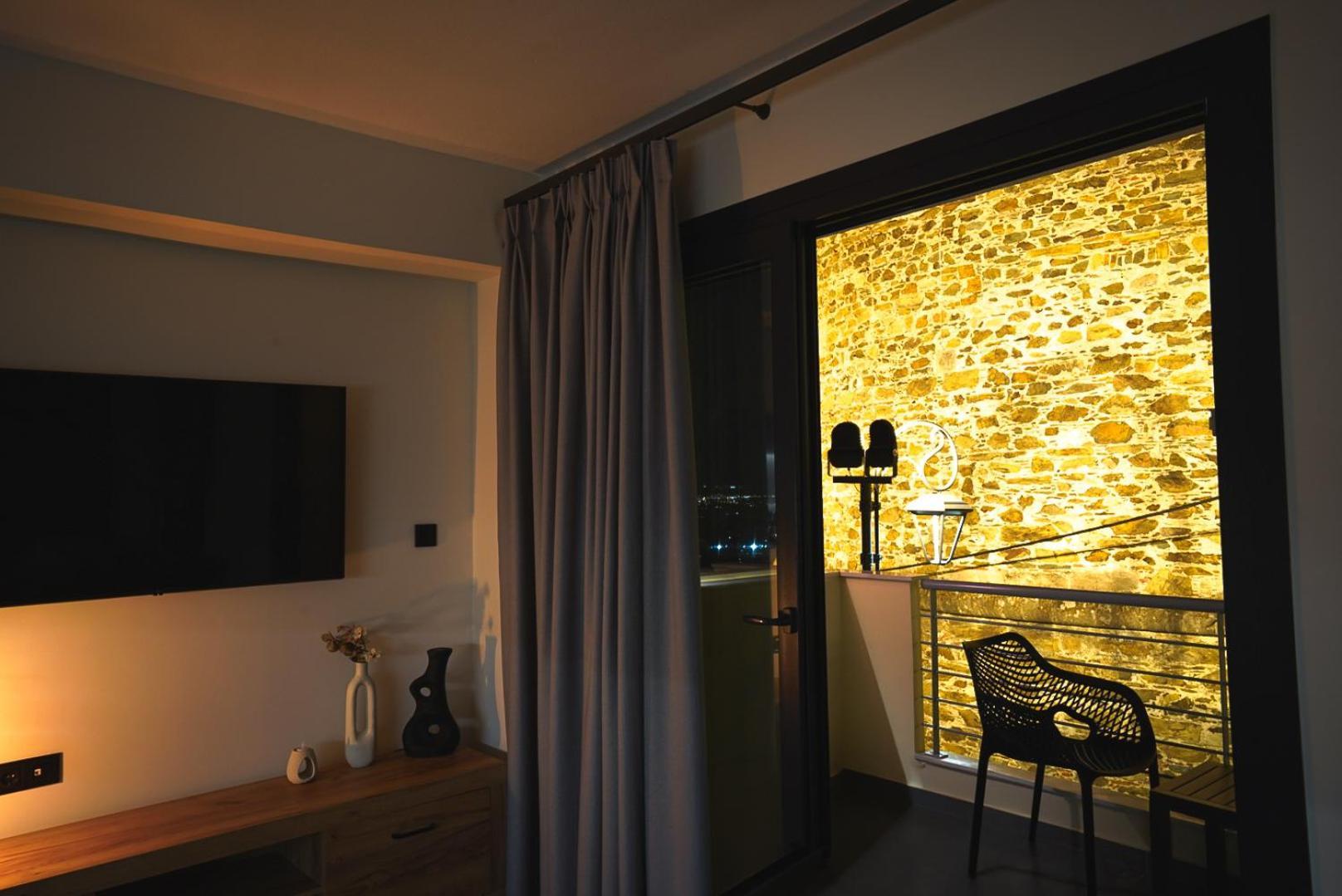 Beyond The Castle Appartement Thessaloniki Buitenkant foto