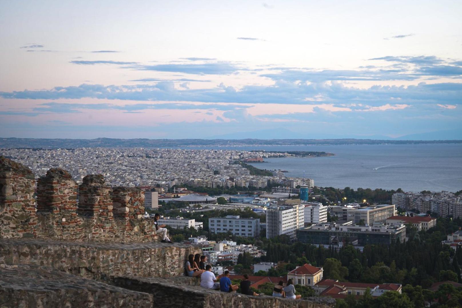 Beyond The Castle Appartement Thessaloniki Buitenkant foto