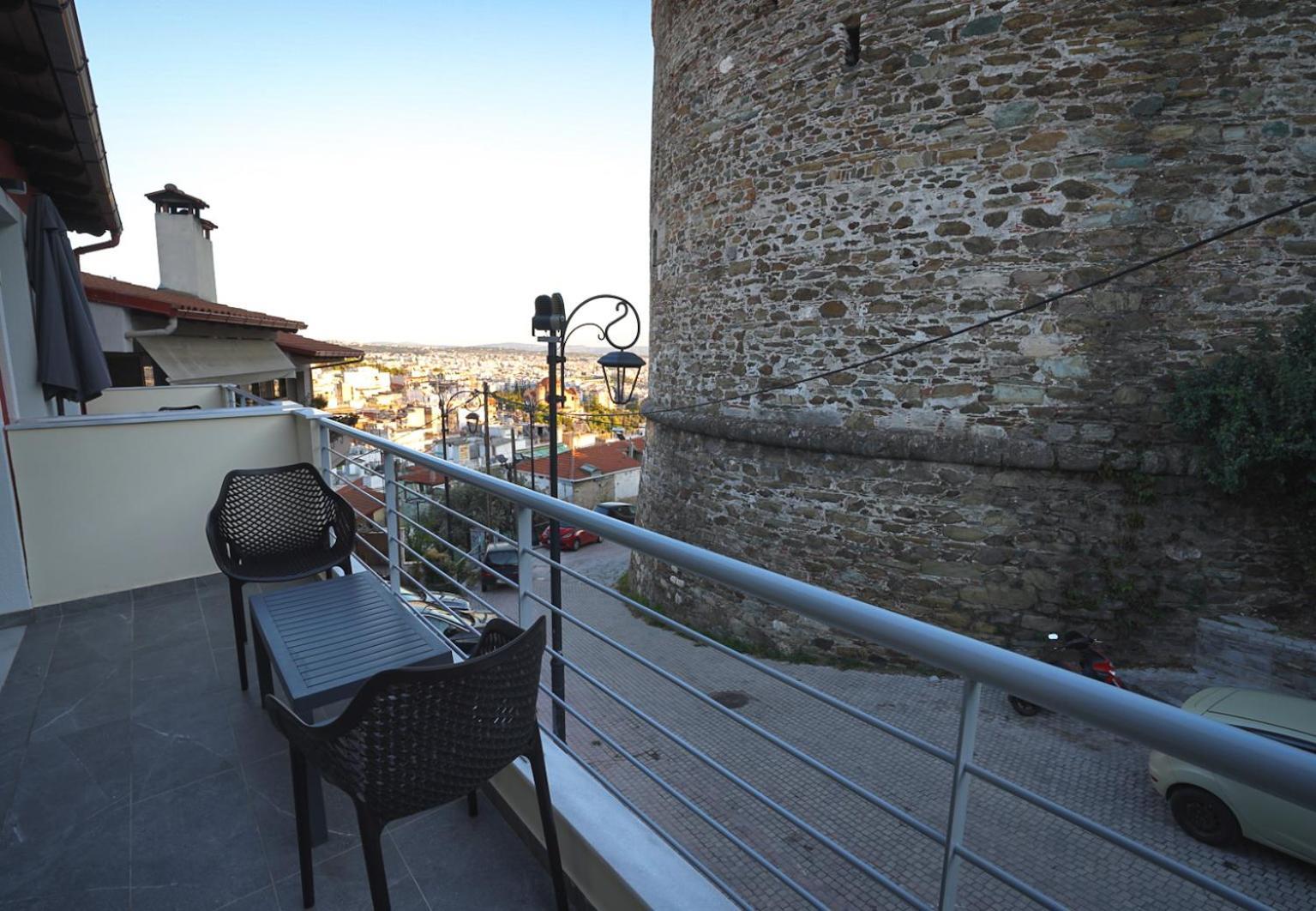 Beyond The Castle Appartement Thessaloniki Buitenkant foto