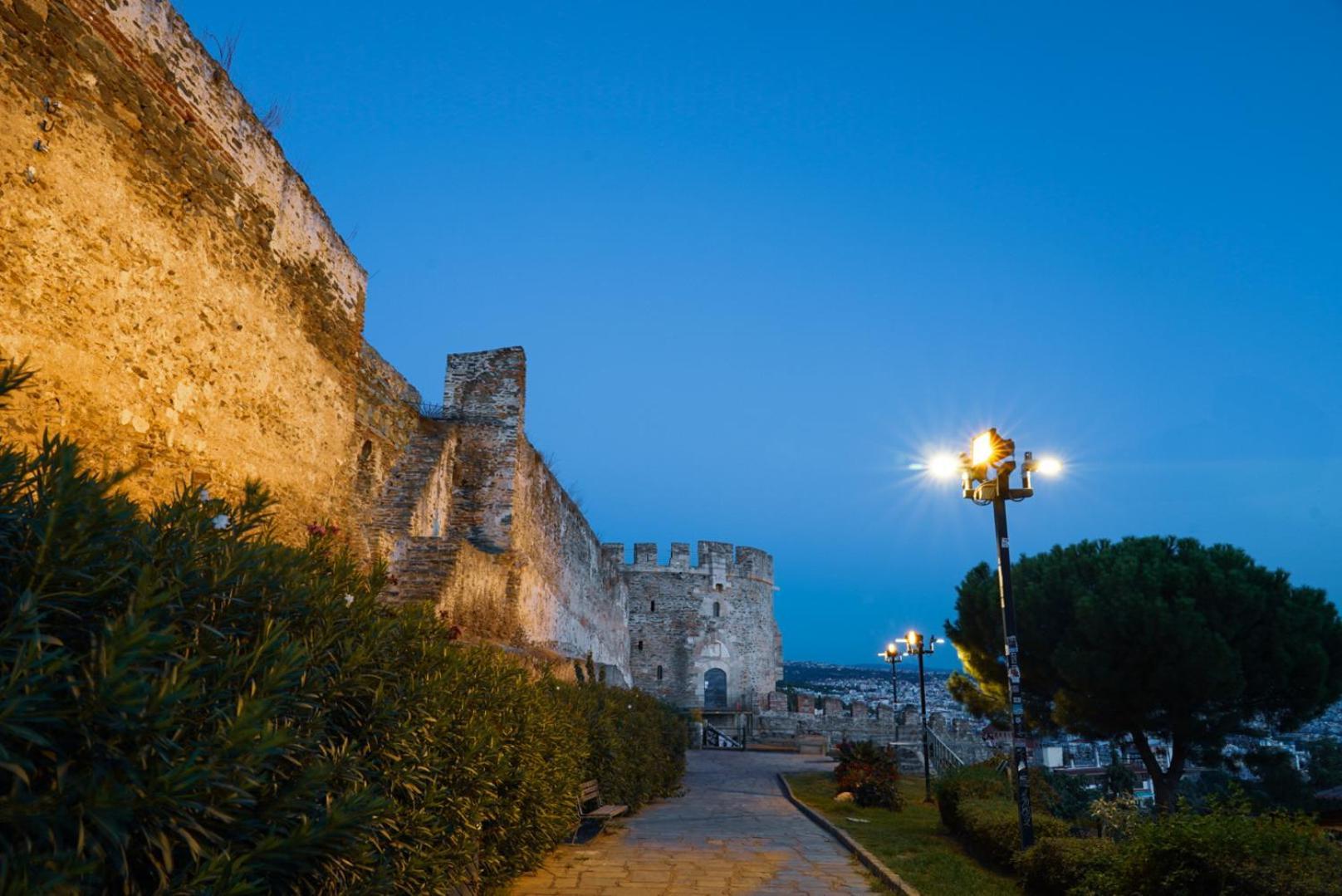 Beyond The Castle Appartement Thessaloniki Buitenkant foto