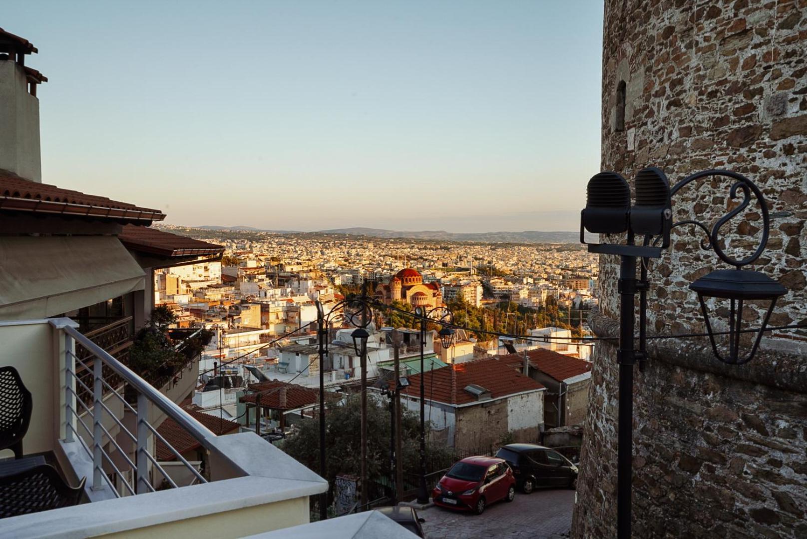 Beyond The Castle Appartement Thessaloniki Buitenkant foto