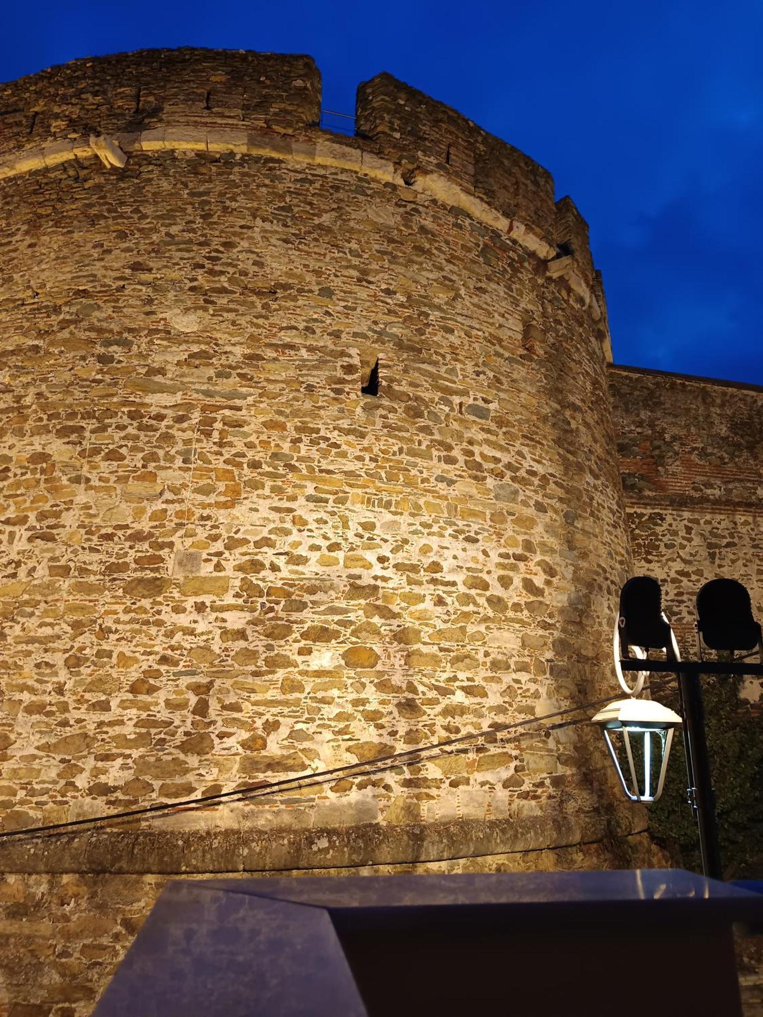 Beyond The Castle Appartement Thessaloniki Buitenkant foto