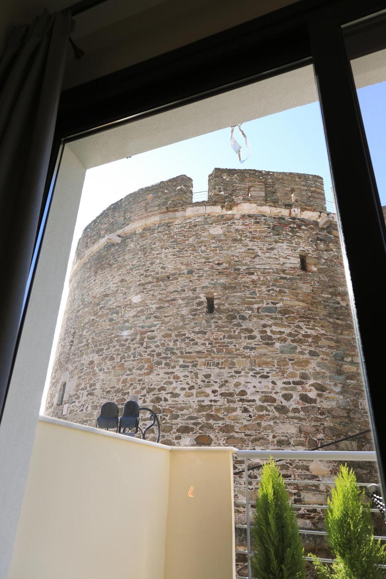 Beyond The Castle Appartement Thessaloniki Buitenkant foto